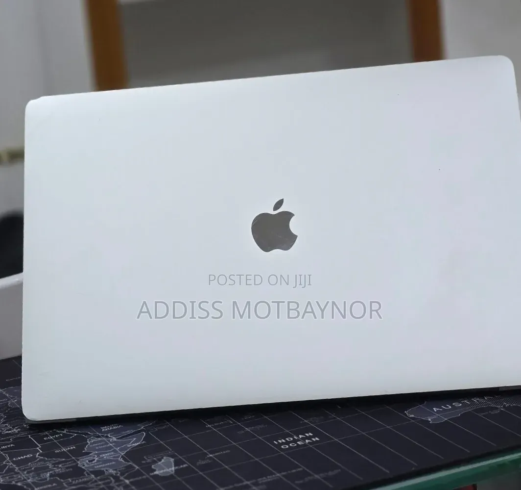 New Laptop Apple MacBook Pro 2017 4GB Intel Core i7 SSD 512GB