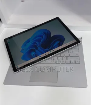 New Laptop Microsoft Surface Book 2 16GB Intel Core i7 SSD 512GB