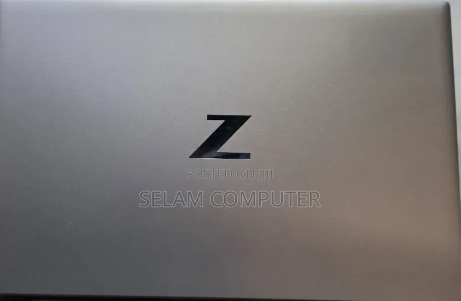 New Laptop HP ZBook Studio G8 16GB Intel Core i5 SSD 512GB