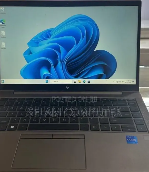 New Laptop HP ZBook Studio G8 16GB Intel Core i5 SSD 512GB