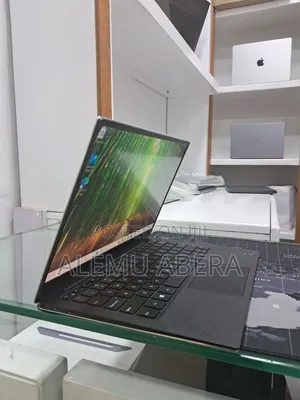 New Laptop Dell XPS 13 16GB Intel Core i7 SSD 512GB