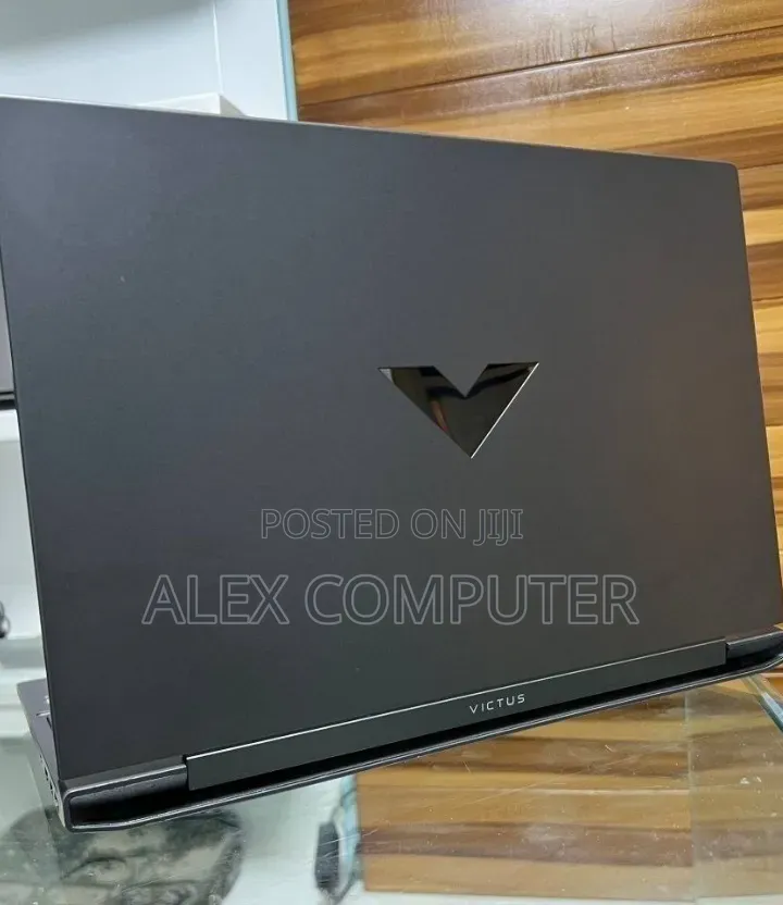 New Laptop HP Victus 15 8GB AMD Ryzen 5 SSD 512GB