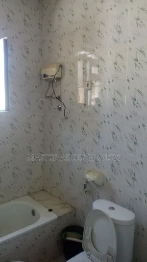 3bdrm House in Private, Yeka for sale