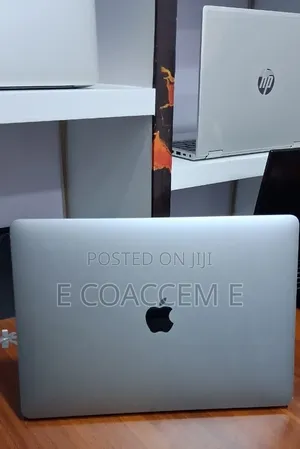 New Laptop Apple MacBook 8GB Intel Core i5 SSD 256GB