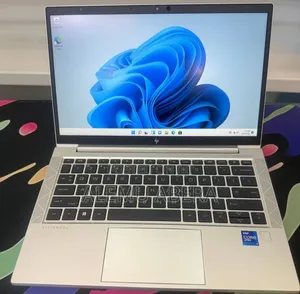 New Laptop HP EliteBook 830 G8 16GB Intel Core i7 SSD 512GB