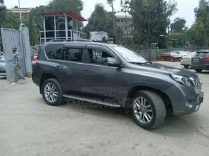 Toyota PRADO Rent