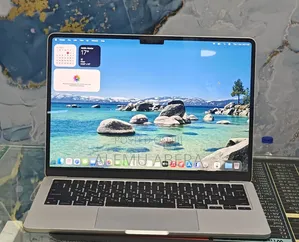 New Laptop Apple MacBook Air 2022 M2 8GB Apple M2 SSD 256GB