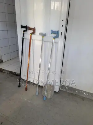 Cane for Older People's义么walking Stick蔣妘silver/Black Metallic Shafts.