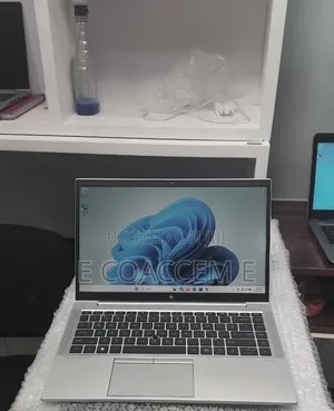 New Laptop HP 16GB AMD Ryzen 5 SSD 512GB