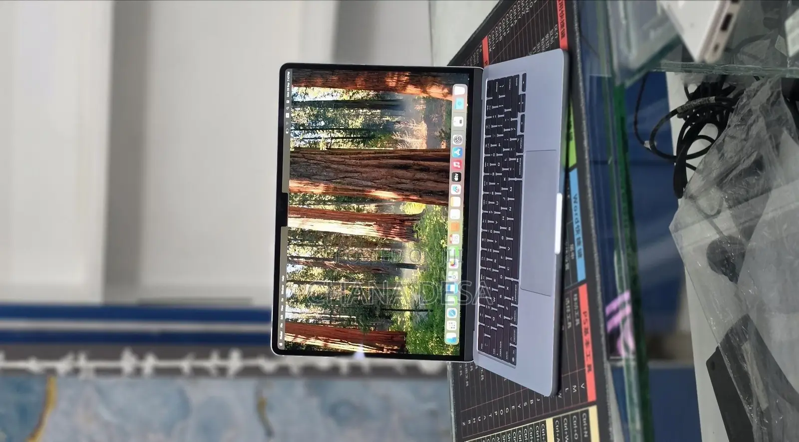 New Laptop Apple MacBook Air 2025 M4 16GB Apple M4 SSD 512GB