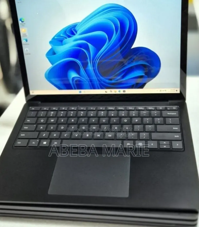 New Laptop Microsoft Surface Laptop 3 16GB Intel Core i7 SSD 256GB