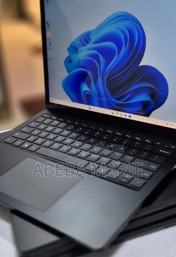 New Laptop Microsoft Surface Laptop 3 16GB Intel Core i7 SSD 256GB
