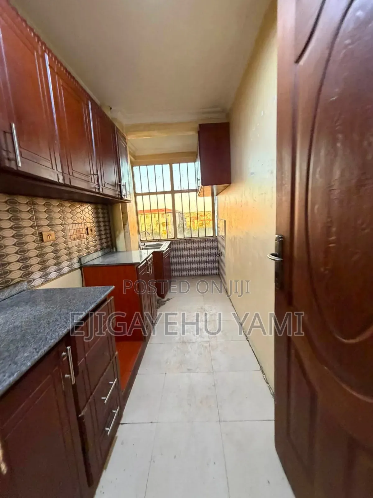 Furnished 3bdrm Condo in Condominium, Bole for sale
