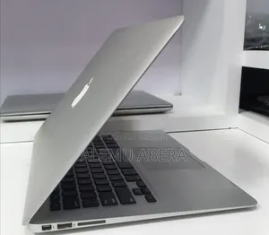 New Laptop Apple MacBook Air 2017 8GB Intel Core i7 SSD 128GB