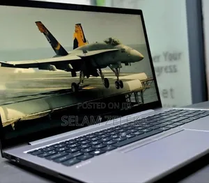New Laptop HP ZBook Firefly G8 16GB Intel Core i5 SSD 512GB