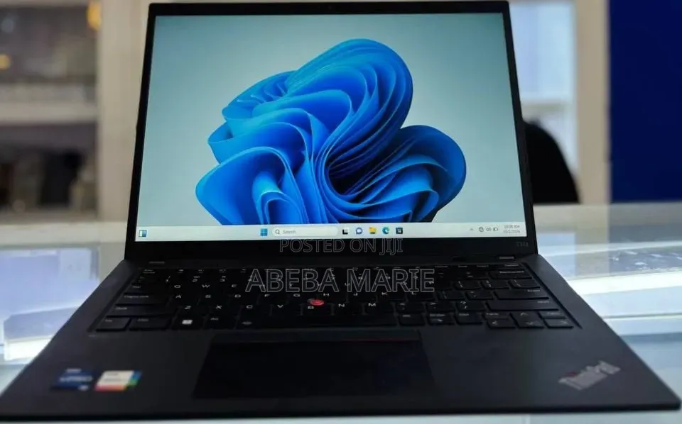 New Laptop Lenovo ThinkPad T14s Gen 2 16GB Intel Core i7 SSD 512GB