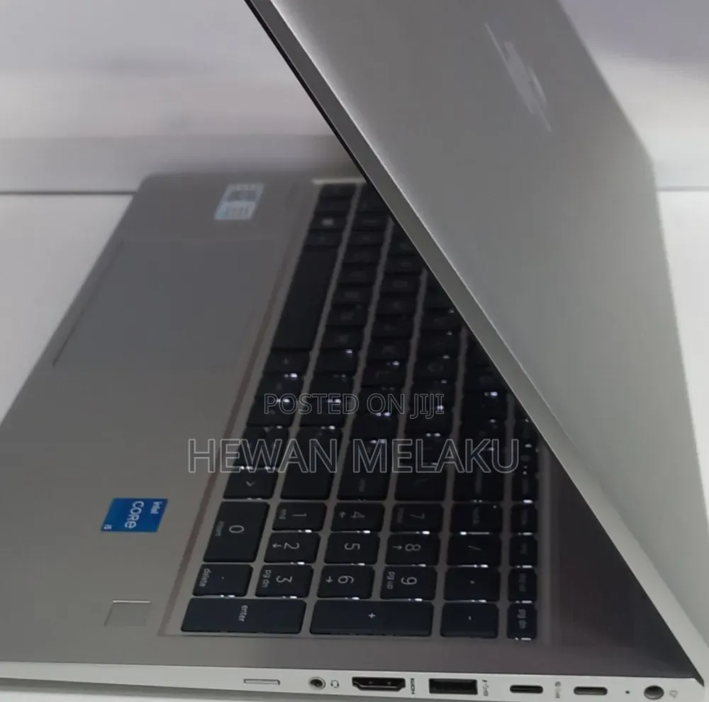 New Laptop HP 8GB Intel Core i5 SSD 512GB