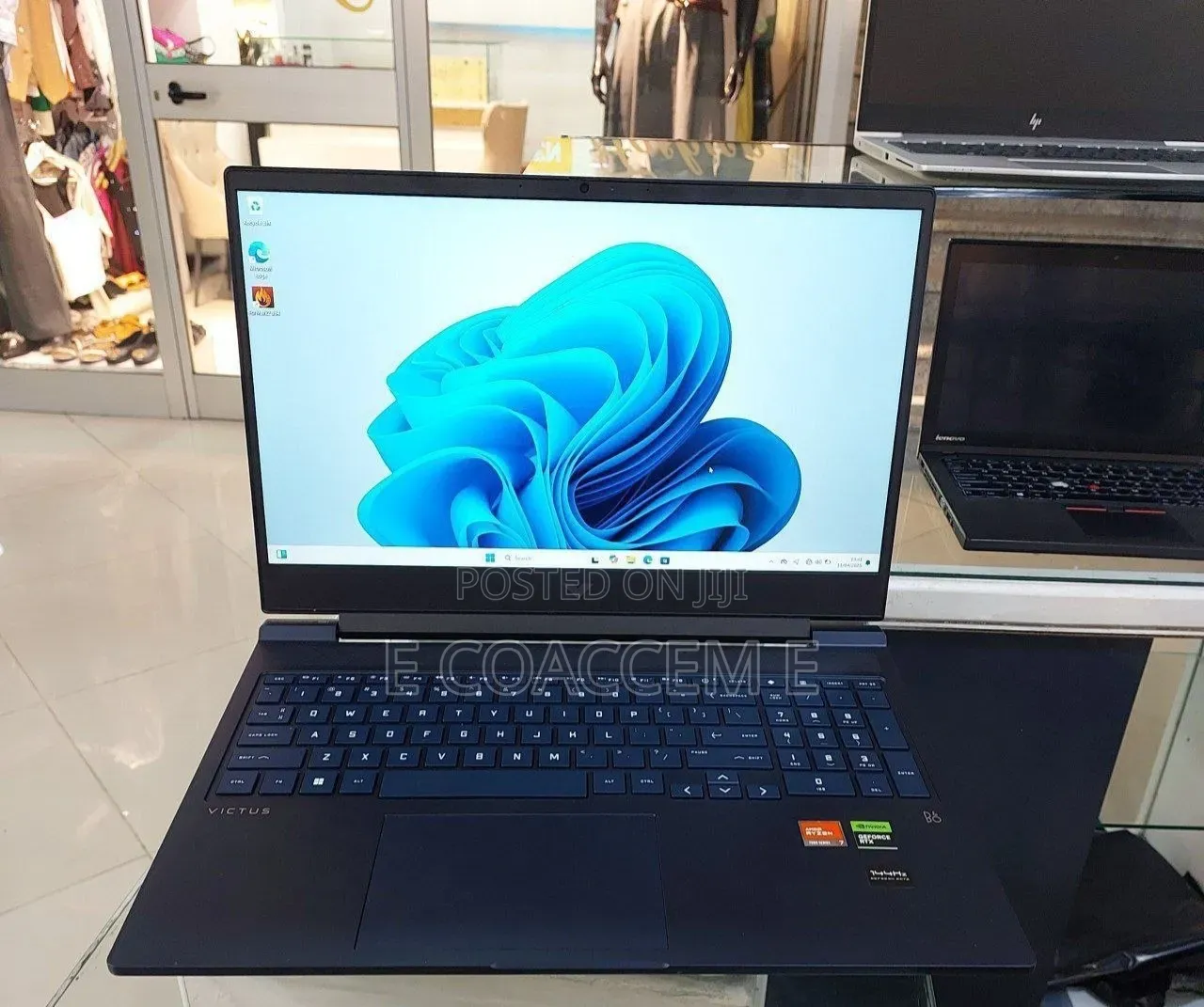 New Laptop HP Victus 16 8GB AMD Ryzen 7 SSD 1T