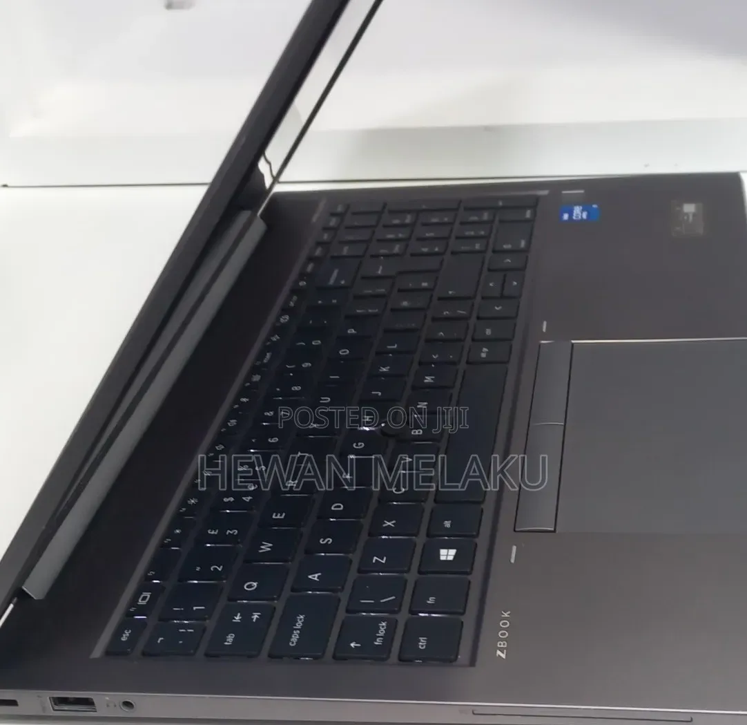 New Laptop HP ZBook 15 16GB Intel Core i7 SSD 512GB