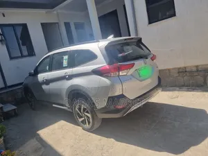 Toyota Rush 2023 Silver