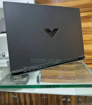 New Laptop HP 8GB AMD Ryzen 5 SSD 512GB