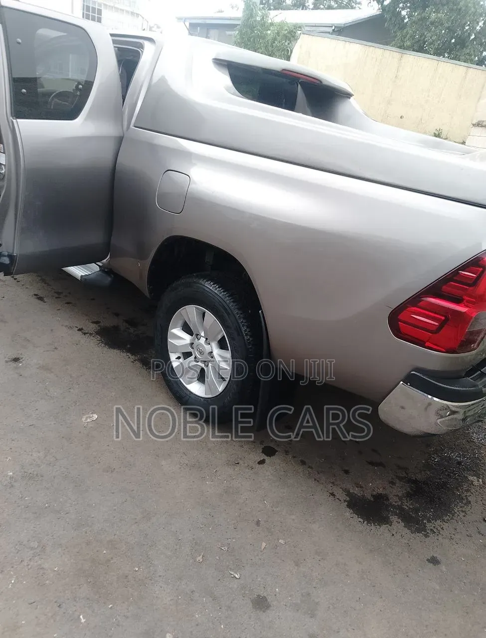 Toyota Hilux 2019 Brown