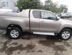 Toyota Hilux 2019 Brown