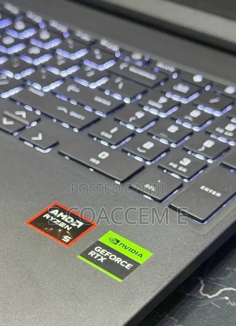 New Laptop HP 8GB AMD Ryzen 5 SSD 512GB