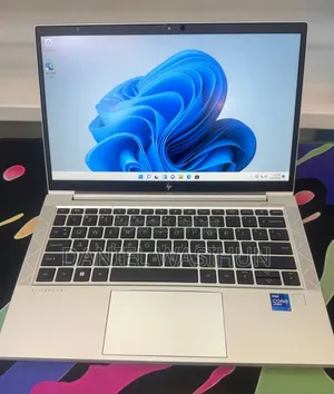 New Laptop HP EliteBook 830 G8 16GB Intel Core i7 SSD 512GB