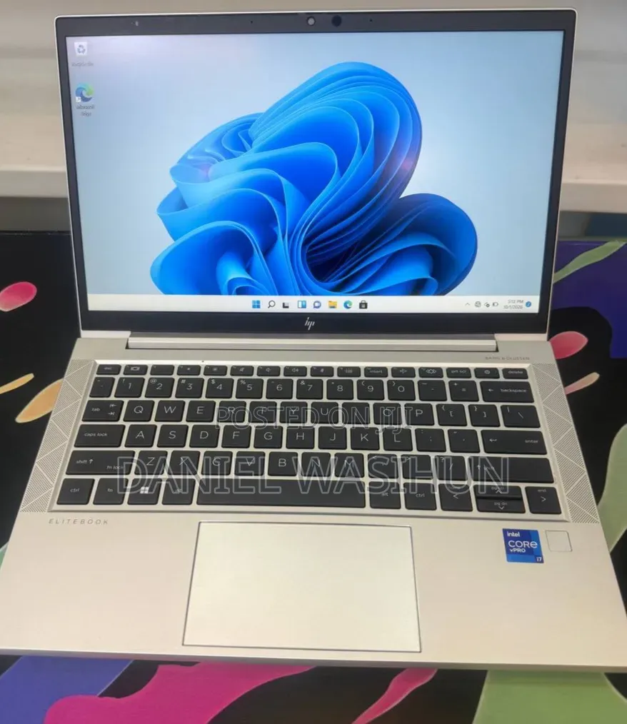 New Laptop HP EliteBook 830 G8 16GB Intel Core i7 SSD 512GB