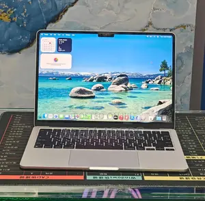 New Laptop Apple MacBook Air 2022 M2 8GB Apple M2 SSD 256GB