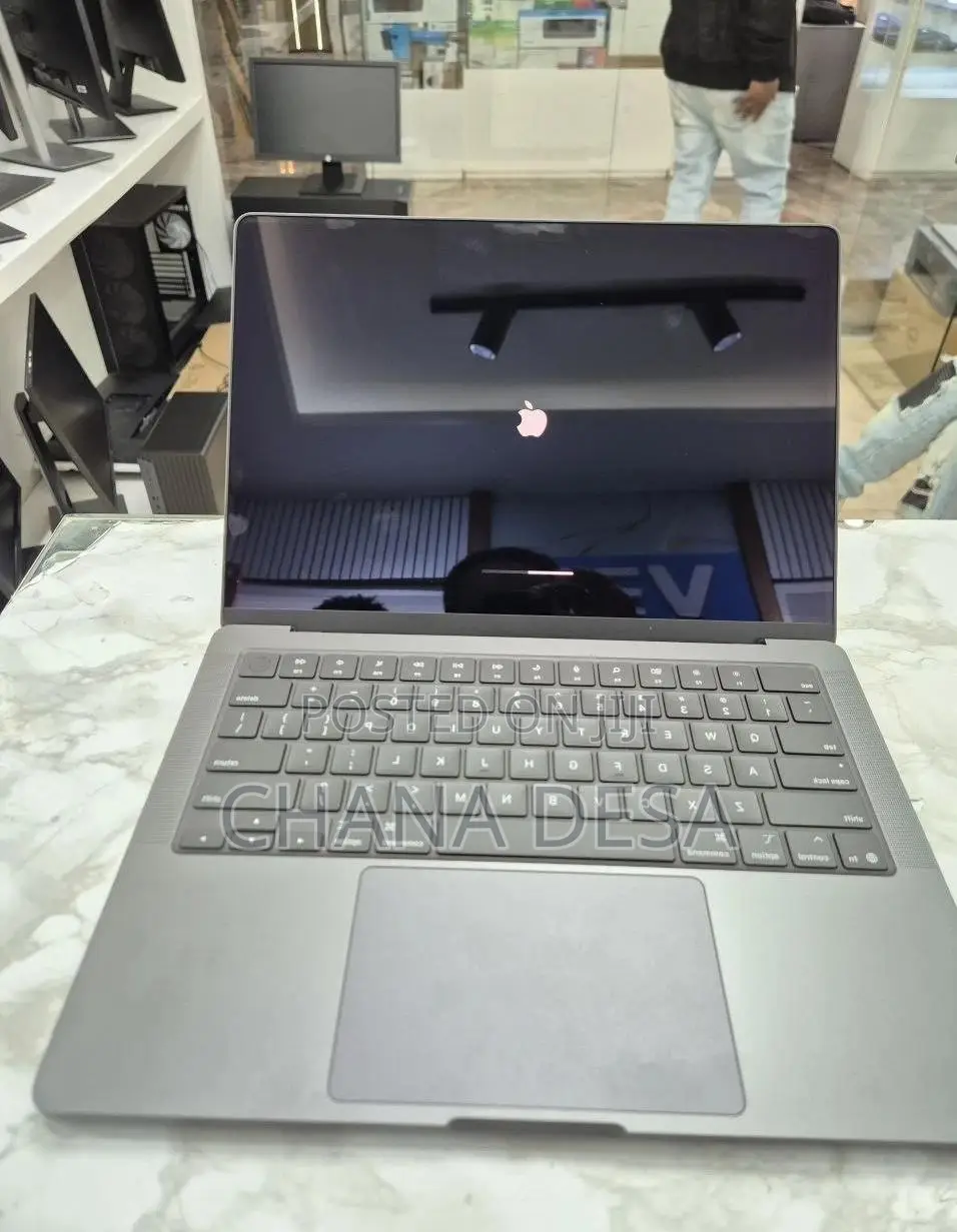 New Laptop Apple MacBook Pro 2025 M5 16GB Apple M5 Pro SSD 1T