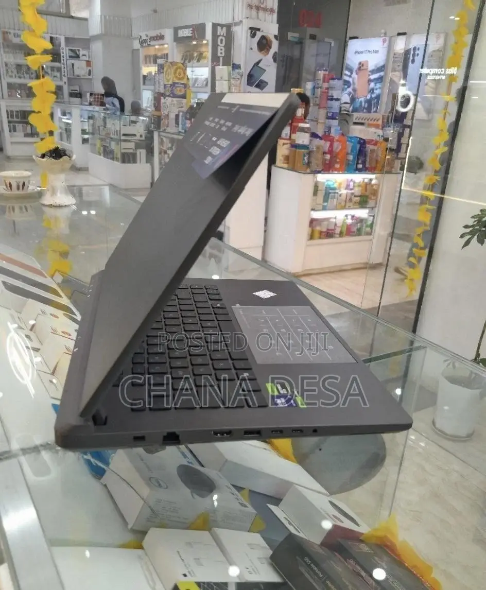New Laptop Asus 32GB Intel Core Ultra 9 SSD 1T