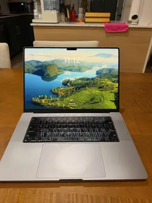 Laptop Apple MacBook Pro 2021 M1 Max 64GB Apple M1 Max SSD 1T