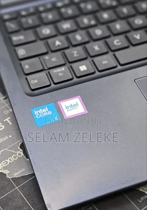 New Laptop Asus 16GB Intel Core 5 SSD 512GB