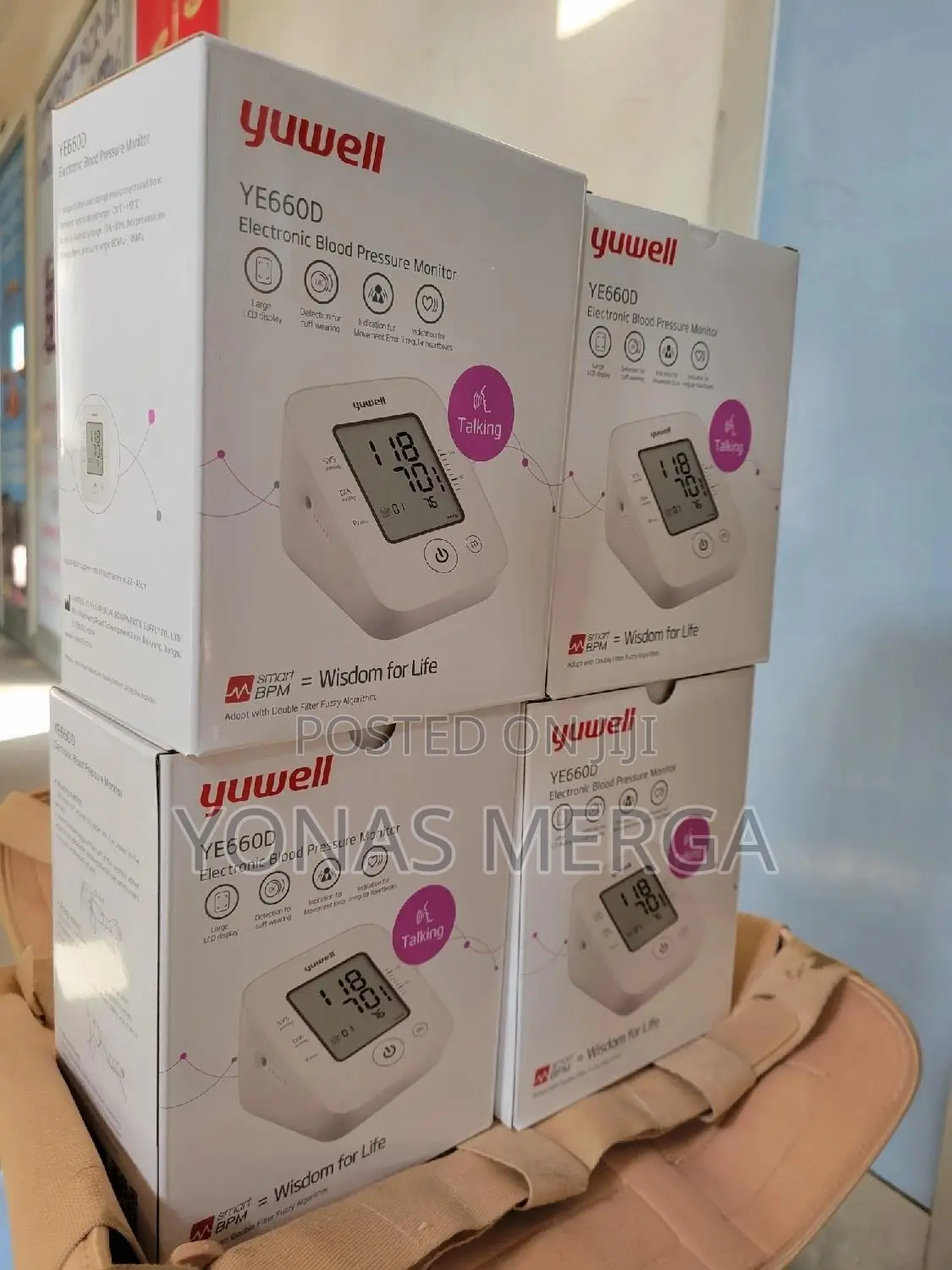 Blood Pressure Monitor篇焱bp Monitor彝囗feature and Rechargeable Battery