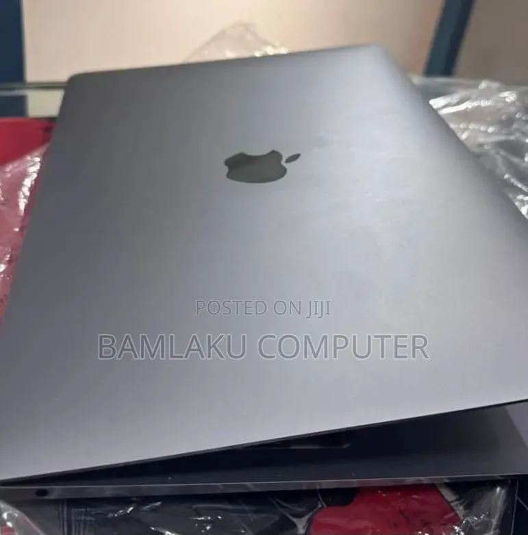 New Laptop Apple MacBook Air 2018 8GB Intel Core i5 SSD 128GB