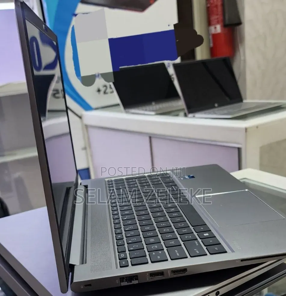 New Laptop HP 32GB Intel Core i9 SSD 512GB