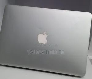 New Laptop Apple MacBook Pro 2017 8GB Intel Core i7 SSD 128GB