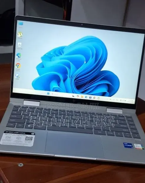 New Laptop HP Envy x360 8GB Intel Core i5 SSD 512GB