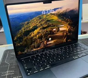 New Laptop Apple MacBook Air 2022 M2 16GB Apple M2 SSD 512GB