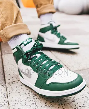 Air Jordan 1 Retro High OG “Gorge Green”