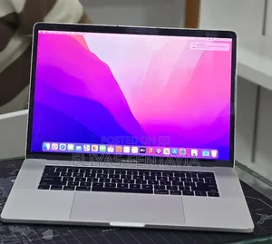 New Laptop Apple MacBook 2017 16GB Intel Core i7 SSD 512GB