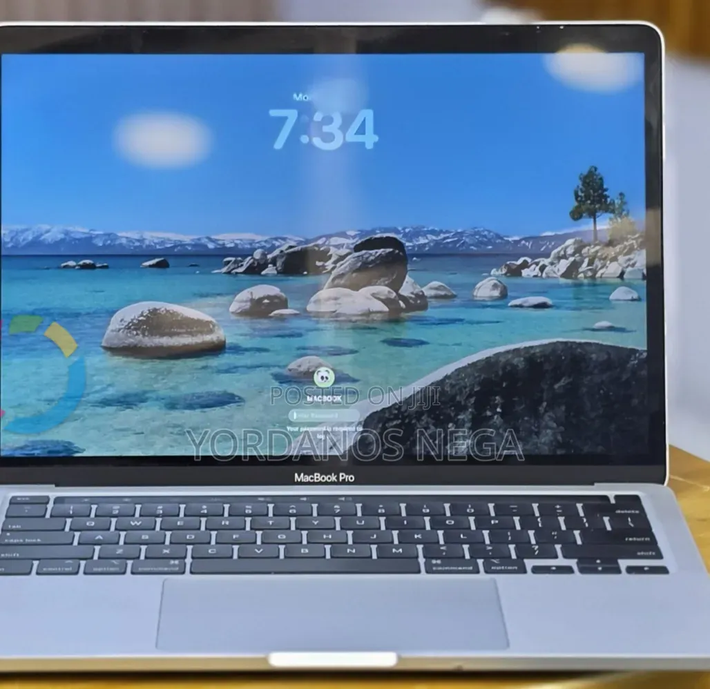 New Laptop Apple MacBook Pro 2020 32GB Intel Core i7 SSD 512GB
