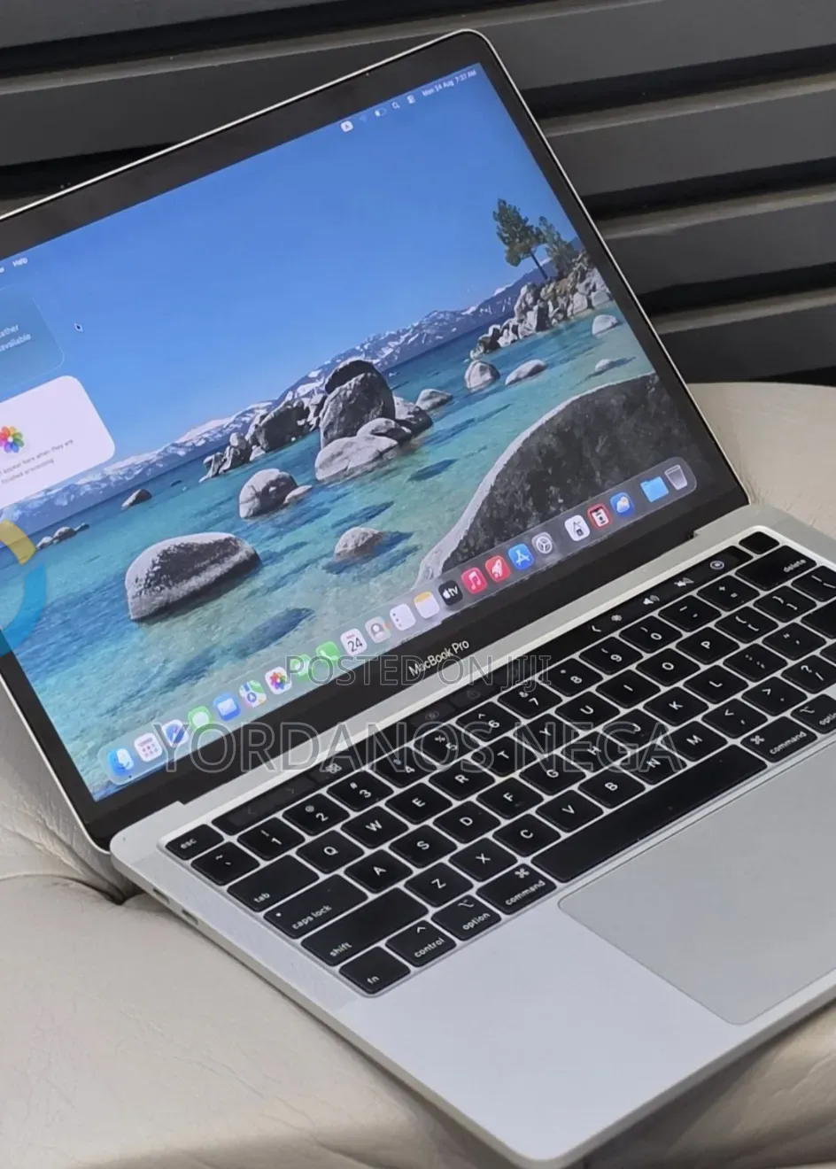 New Laptop Apple MacBook Pro 2020 32GB Intel Core i7 SSD 512GB