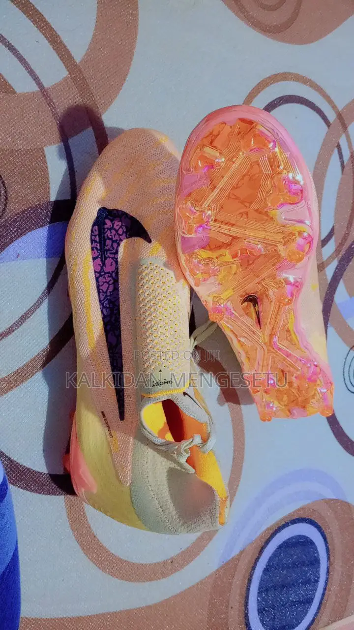 Sports Nike Phantom GX