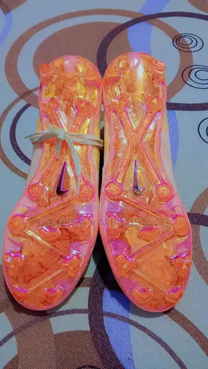 Sports Nike Phantom GX