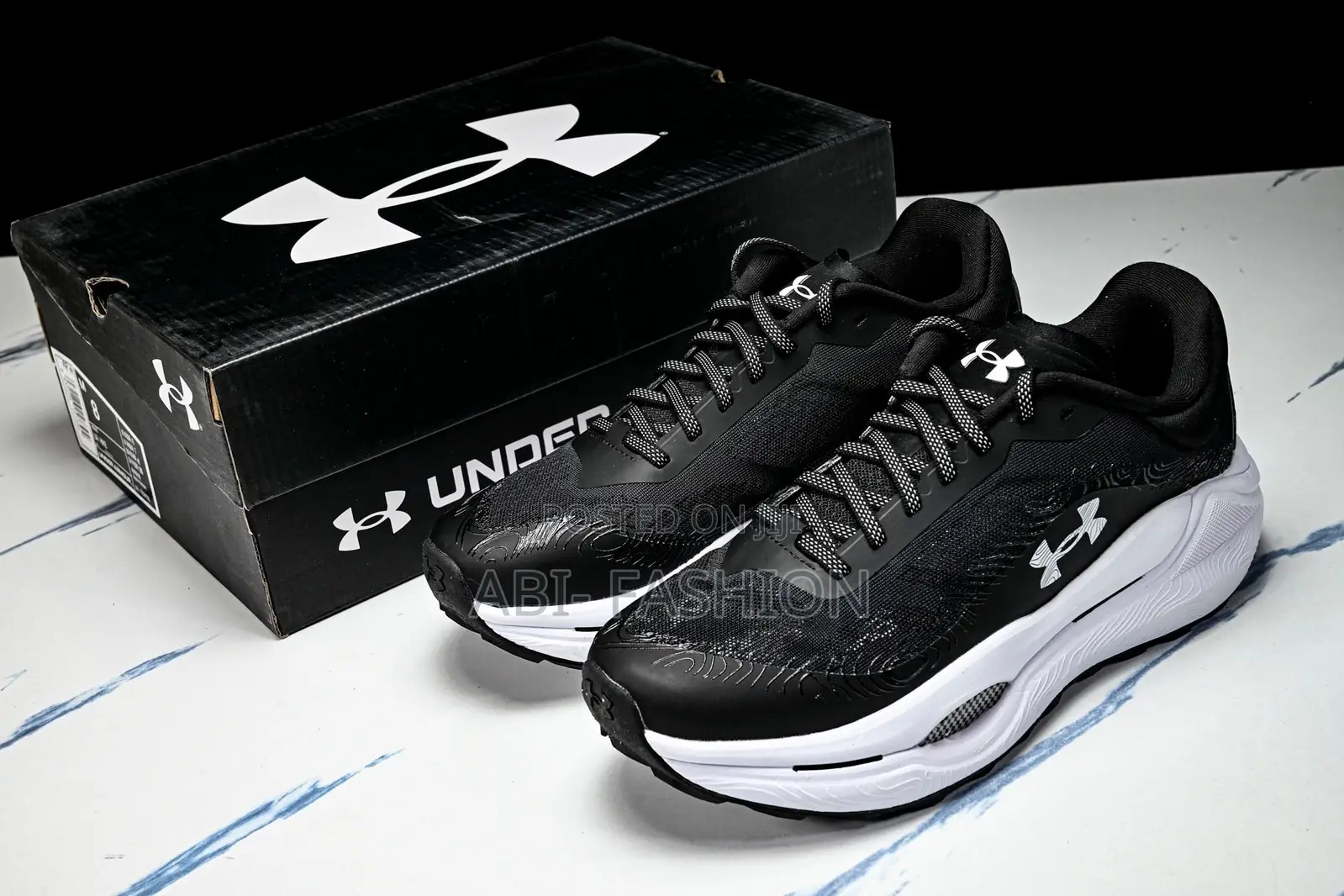 Under Armour Running Black/White Sneakers