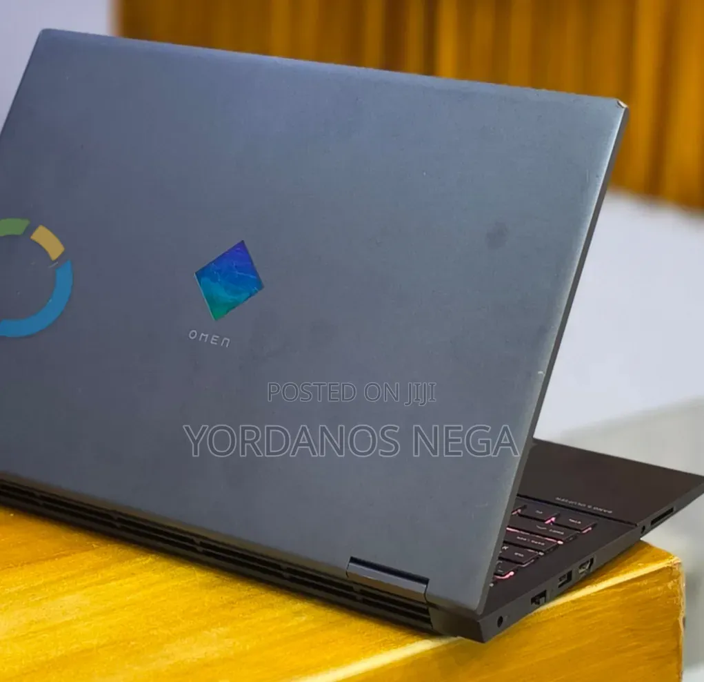 New Laptop HP Omen 15 16GB AMD Ryzen 5 SSD 512GB