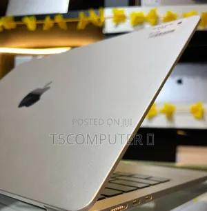 New Laptop Apple MacBook Air 2025 M4 16GB Apple M4 SSD 512GB